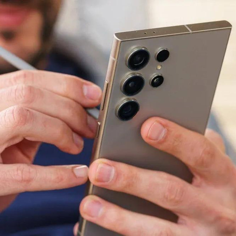 New Android Smartphone with a 6.8-Inch Display, 20Mphigh-Definition Dual Cameras, an 8-Core (4+4) Fast Processorand 128GB Expandable Storage Space. Lt Features Facialrecognition, a Touch Pen, and a Large-Capacity Battery Toensure Long-Lasting Power.